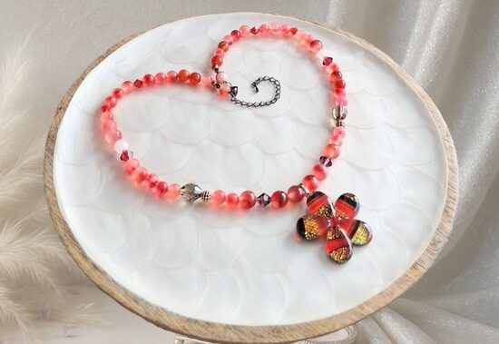 Karneola kaklarota Boho stilā